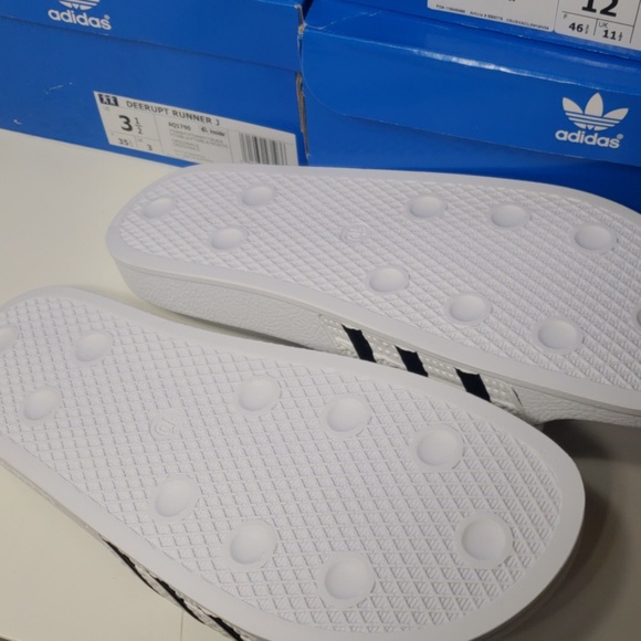 Adidas Adilette Slides White Brand new Sz 10-12 - Picture 3 of 3